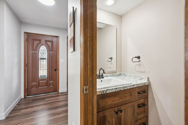 2383 230th Avenue, Grand Mound, IA 52751