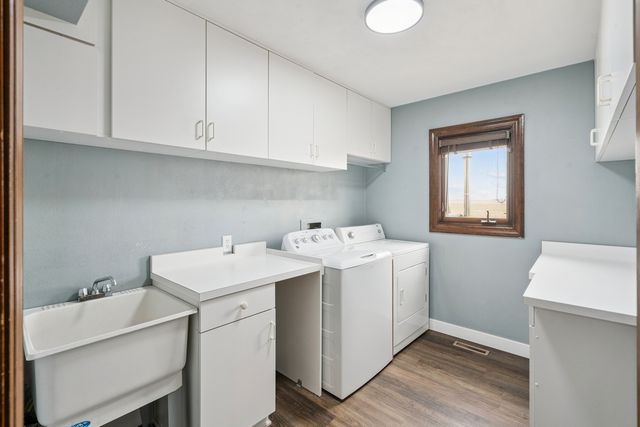 2383 230th Avenue, Grand Mound, IA 52751