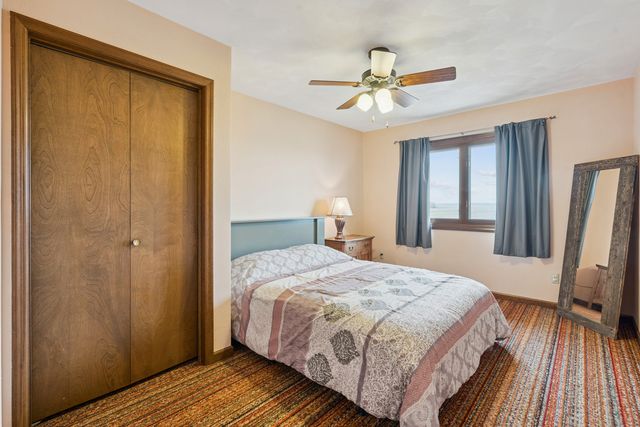 2383 230th Avenue, Grand Mound, IA 52751