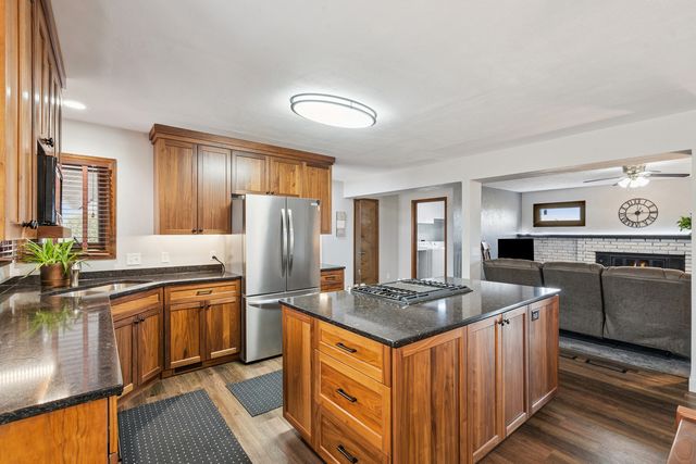 2383 230th Avenue, Grand Mound, IA 52751