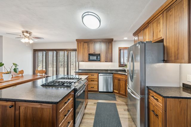 2383 230th Avenue, Grand Mound, IA 52751