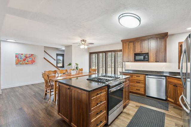 2383 230th Avenue, Grand Mound, IA 52751