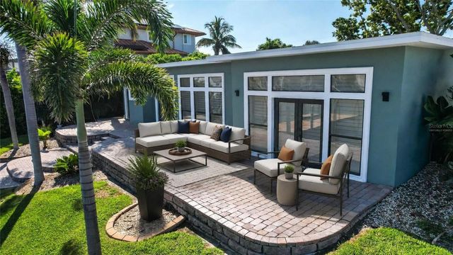 440 PALM ISLAND SE, Clearwater Beach, FL 33767