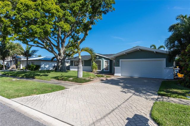 440 PALM ISLAND SE, Clearwater Beach, FL 33767