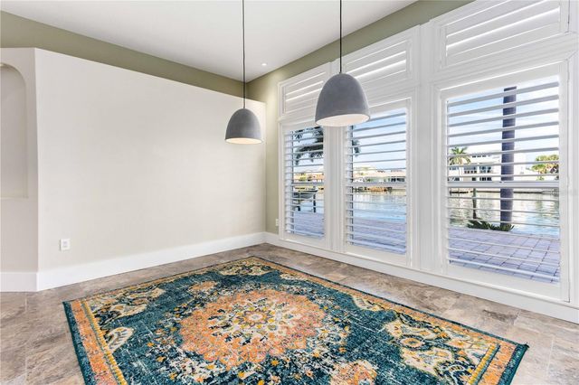 440 PALM ISLAND SE, Clearwater Beach, FL 33767