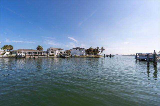 440 PALM ISLAND SE, Clearwater Beach, FL 33767