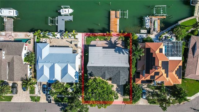 440 PALM ISLAND SE, Clearwater Beach, FL 33767