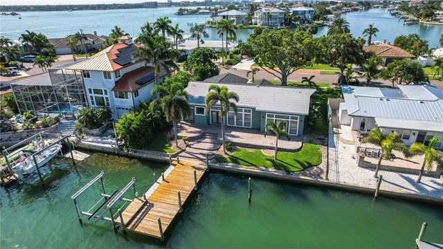 440 PALM ISLAND SE, Clearwater Beach, FL 33767