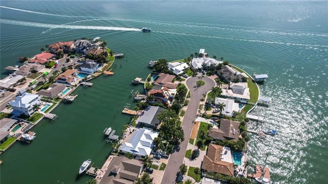 440 PALM ISLAND SE, Clearwater Beach, FL 33767