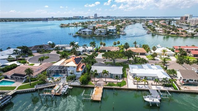 440 PALM ISLAND SE, Clearwater Beach, FL 33767