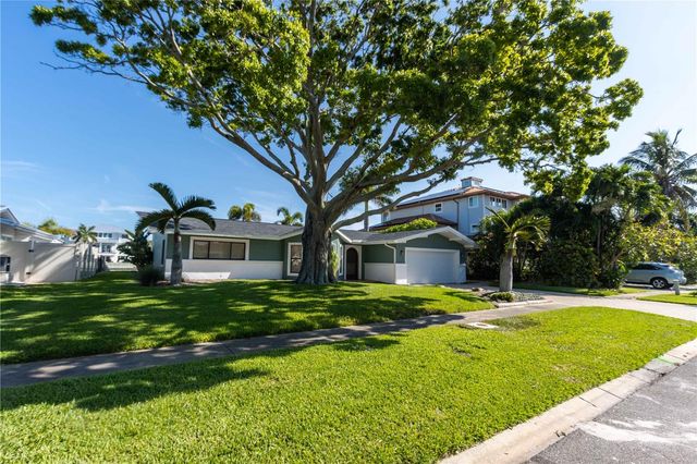 440 PALM ISLAND SE, Clearwater Beach, FL 33767