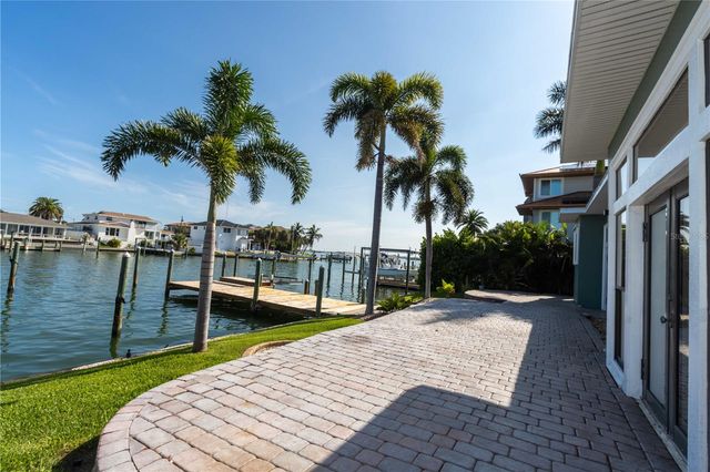 440 PALM ISLAND SE, Clearwater Beach, FL 33767