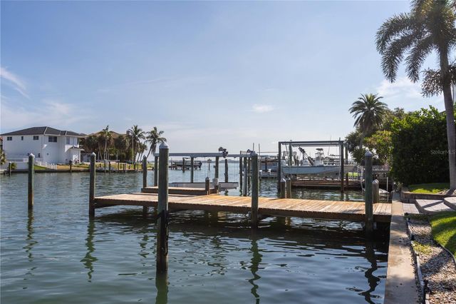 440 PALM ISLAND SE, Clearwater Beach, FL 33767