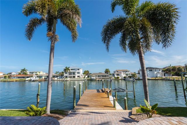 440 PALM ISLAND SE, Clearwater Beach, FL 33767