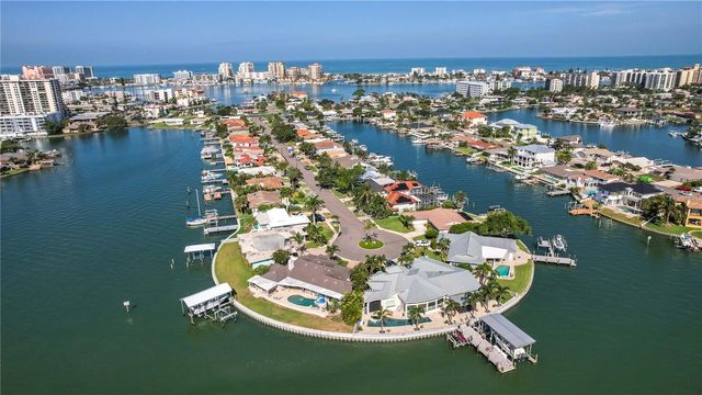 440 PALM ISLAND SE, Clearwater Beach, FL 33767