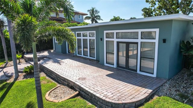 440 PALM ISLAND SE, Clearwater Beach, FL 33767