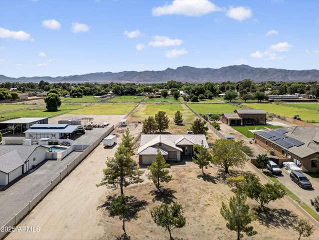 6802 N CITRUS Road, Waddell, AZ 85355