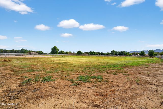 6802 N CITRUS Road, Waddell, AZ 85355