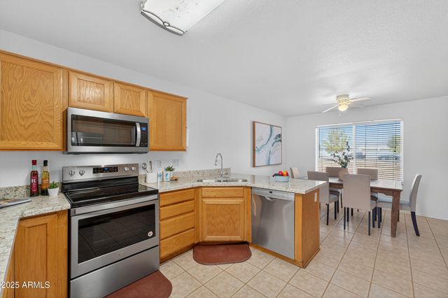 6802 N CITRUS Road, Waddell, AZ 85355