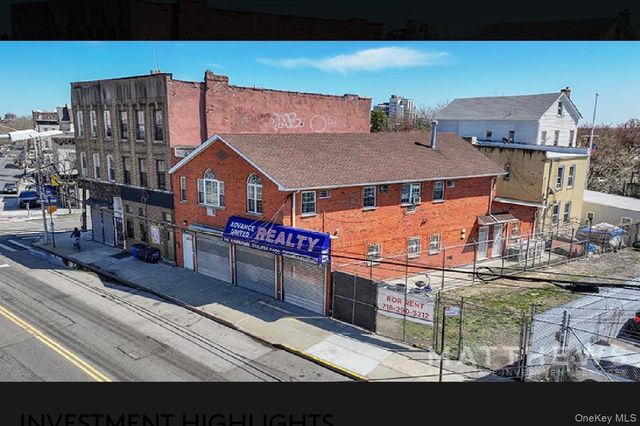 140 JAMAICA Avenue, Brooklyn, NY 11207