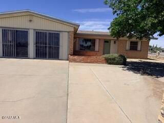 10845 SAM SNEAD Drive, El Paso, TX 79935