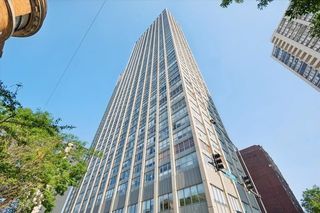 655 W IRVING PARK Road 1211, Chicago, IL 60613