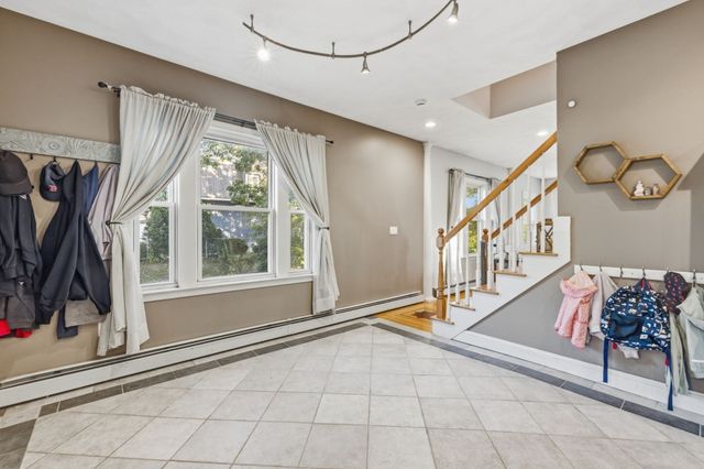 648 Merrimack Ave, Dracut, MA 01826