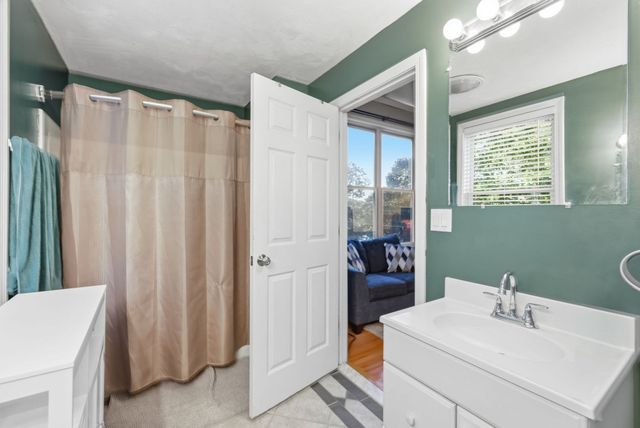 648 Merrimack Ave, Dracut, MA 01826