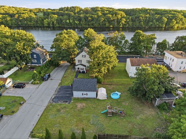 648 Merrimack Ave, Dracut, MA 01826