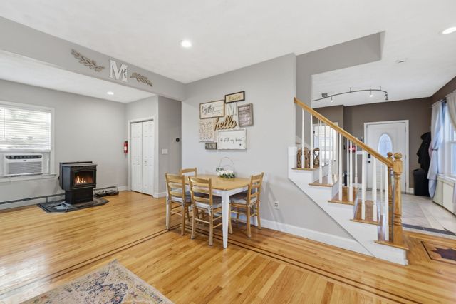648 Merrimack Ave, Dracut, MA 01826