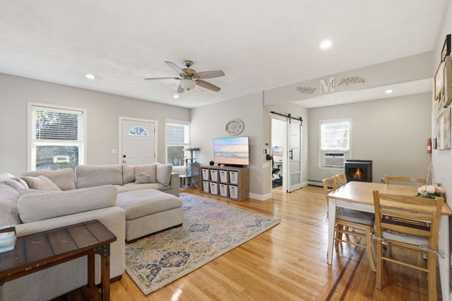 648 Merrimack Ave, Dracut, MA 01826
