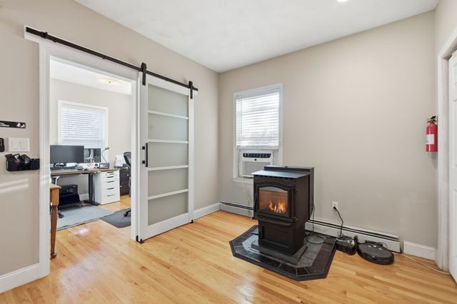648 Merrimack Ave, Dracut, MA 01826