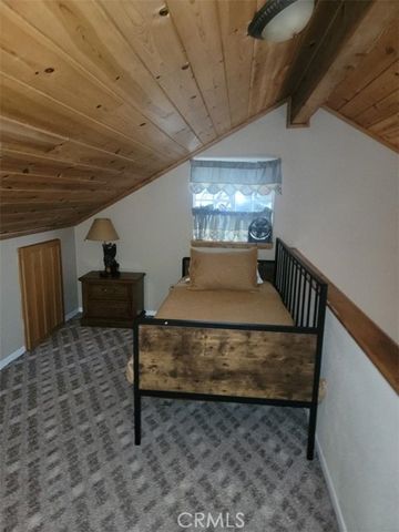 23883 Zuger, Crestline, CA 92325