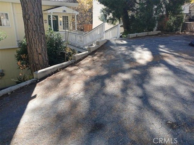 23883 Zuger, Crestline, CA 92325