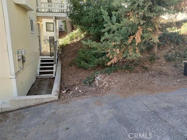 23883 Zuger, Crestline, CA 92325