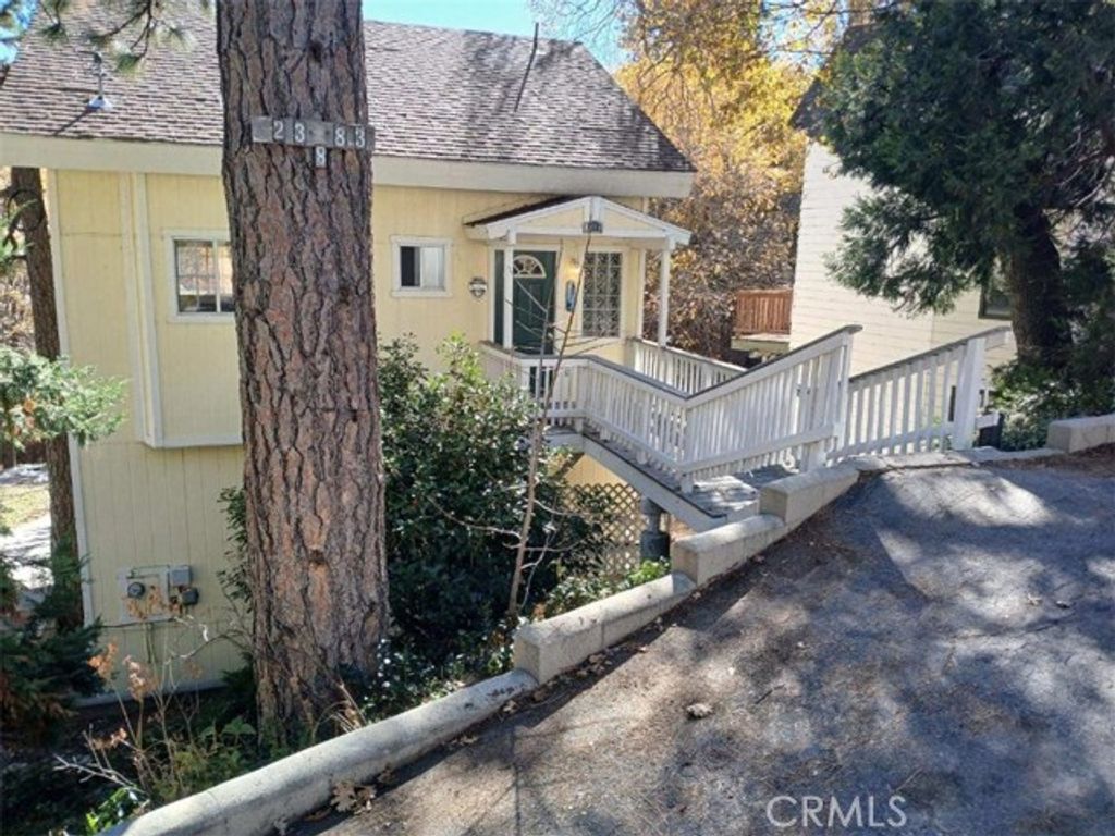 23883 Zuger, Crestline, CA 92325