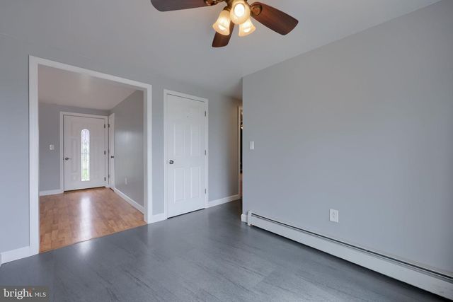 428 FROGTOWN RD, Pequea, PA 17565