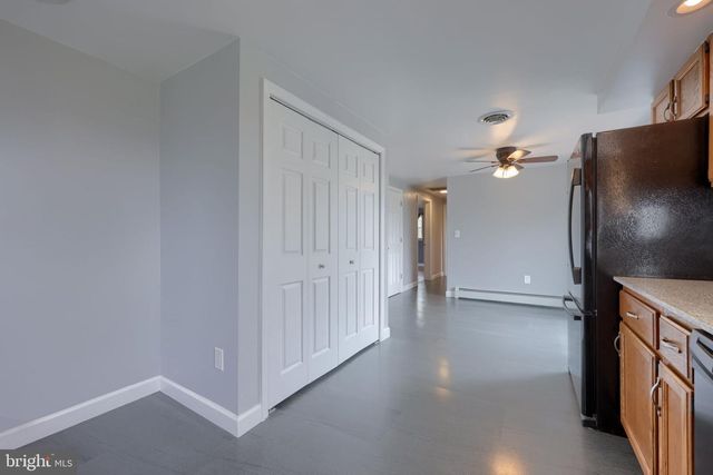 428 FROGTOWN RD, Pequea, PA 17565