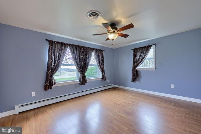 428 FROGTOWN RD, Pequea, PA 17565