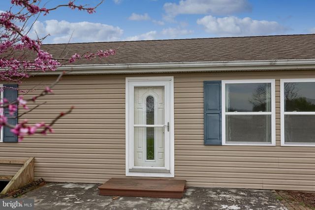 428 FROGTOWN RD, Pequea, PA 17565