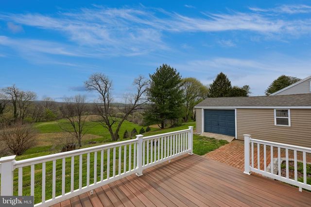 428 FROGTOWN RD, Pequea, PA 17565