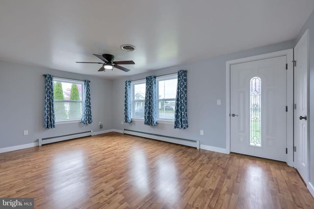 428 FROGTOWN RD, Pequea, PA 17565