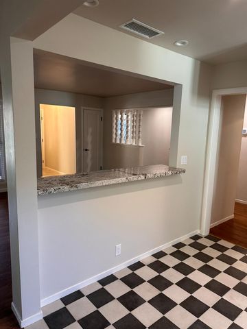 52 Coloma Way, Sacramento, CA 95819