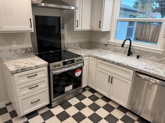 52 Coloma Way, Sacramento, CA 95819