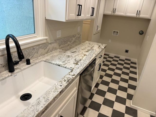 52 Coloma Way, Sacramento, CA 95819