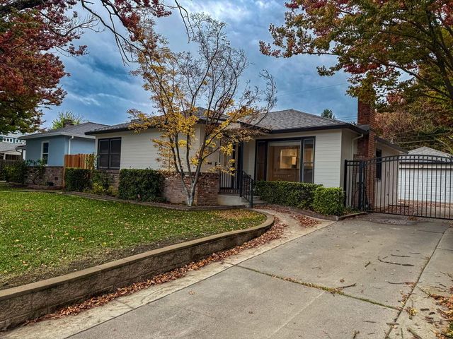 52 Coloma Way, Sacramento, CA 95819