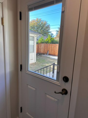 52 Coloma Way, Sacramento, CA 95819