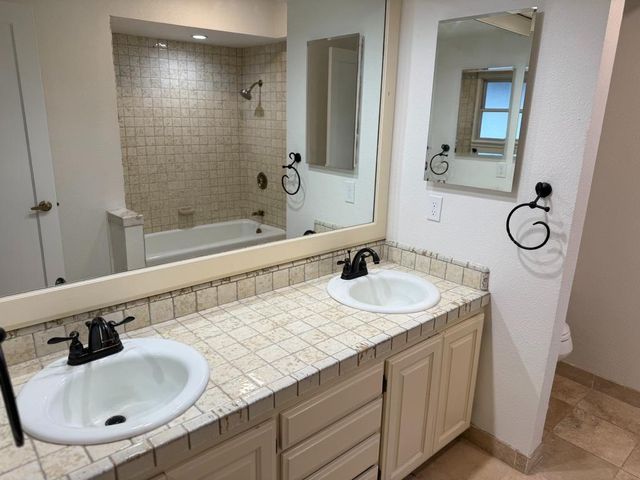 52 Coloma Way, Sacramento, CA 95819