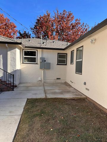 52 Coloma Way, Sacramento, CA 95819