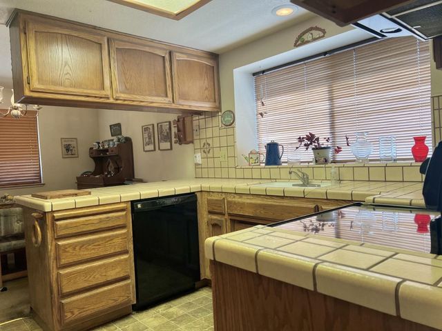 3716 Merrifield Ave, Modesto, CA 95356
